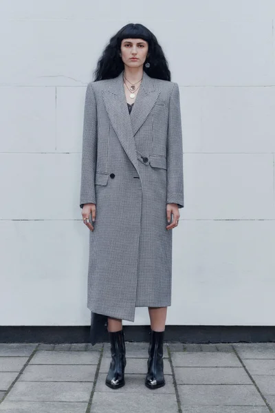 Look 11
